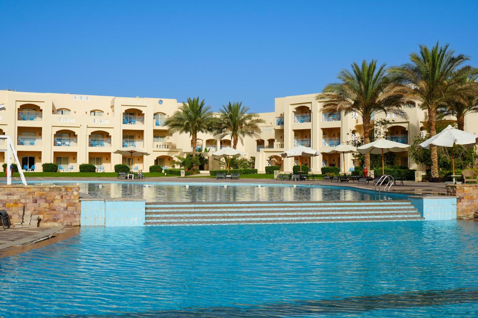 Sataya Resort Marsa Alam מראה חיצוני תמונה Hilton Sharm El Sheikh Resort