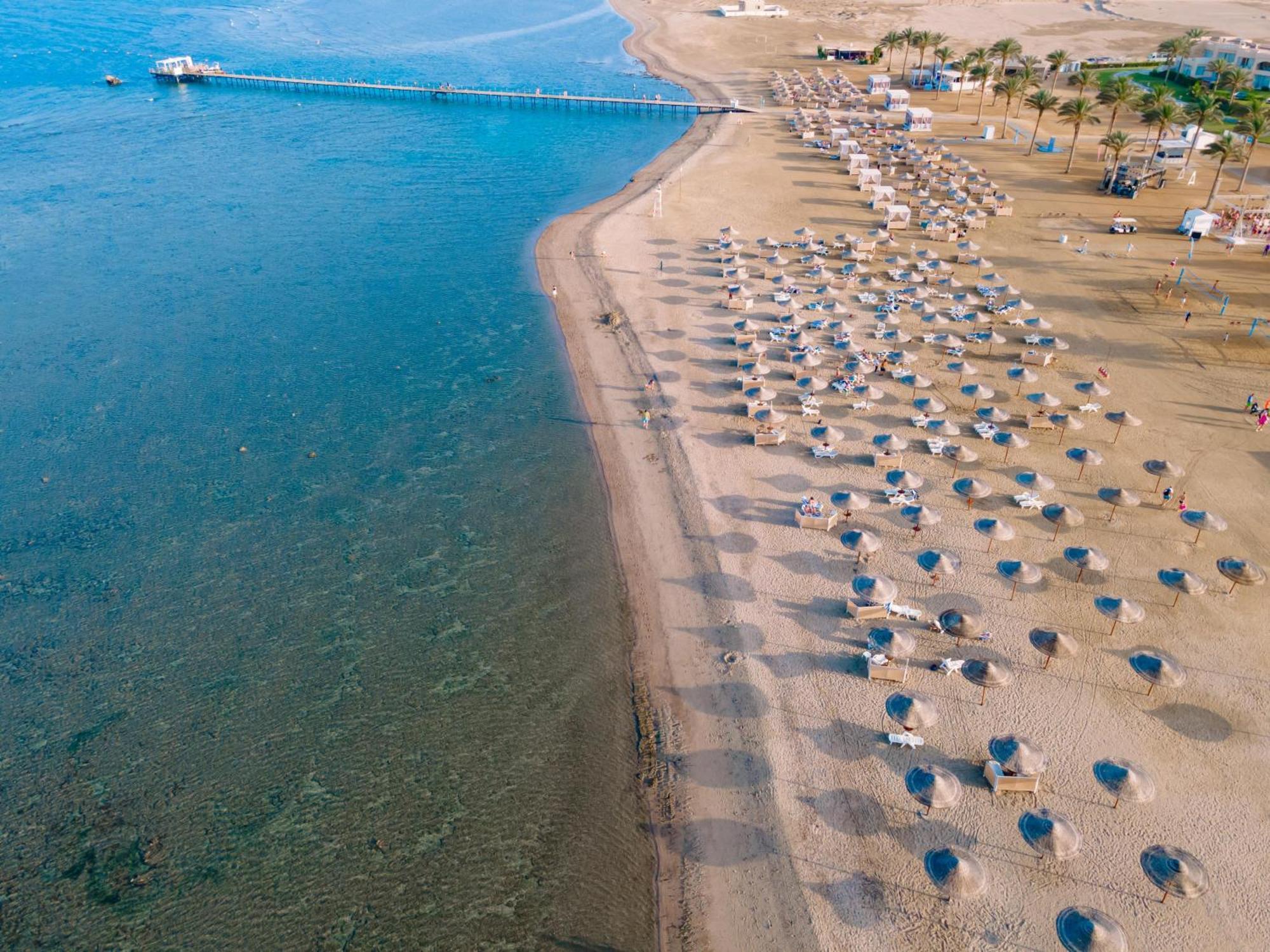 Sataya Resort Marsa Alam מראה חיצוני תמונה Aerial view of the beach