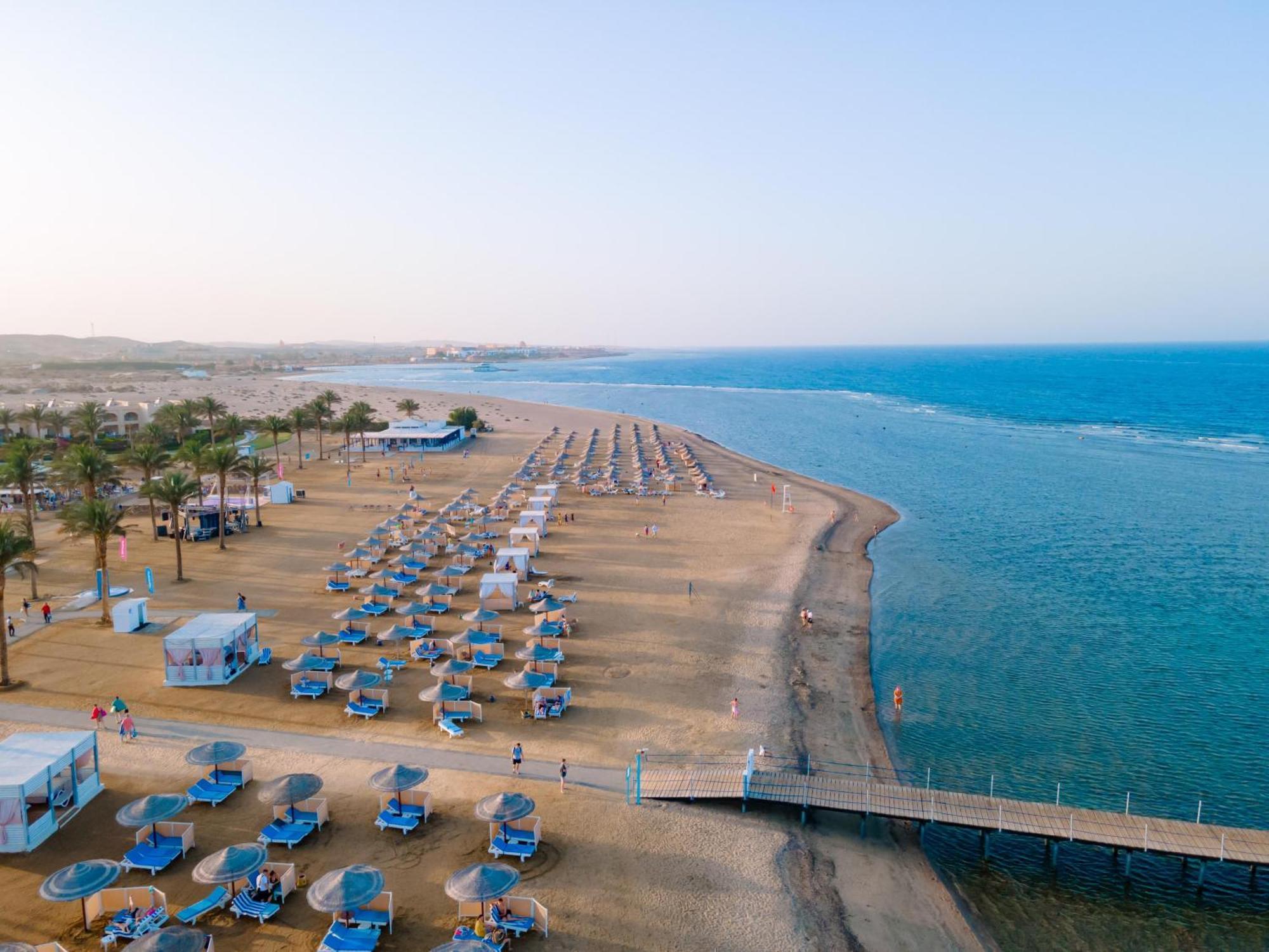 Sataya Resort Marsa Alam מראה חיצוני תמונה Aerial view of the beach